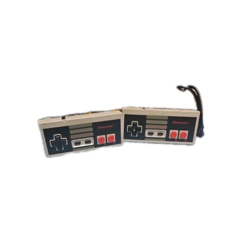 2x Nintendo NES Controller - Gray - UNTESTED